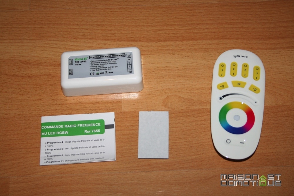 Boitier de contrôle infra-rouge avec télécommande + alimentation pour ruban  led 220V RGB