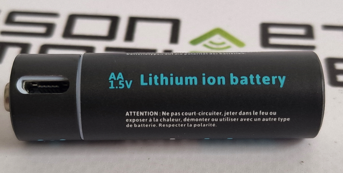 2 Piles Rechargeables USB C / HR14 2800mAh PaleBlue Lithium Ion