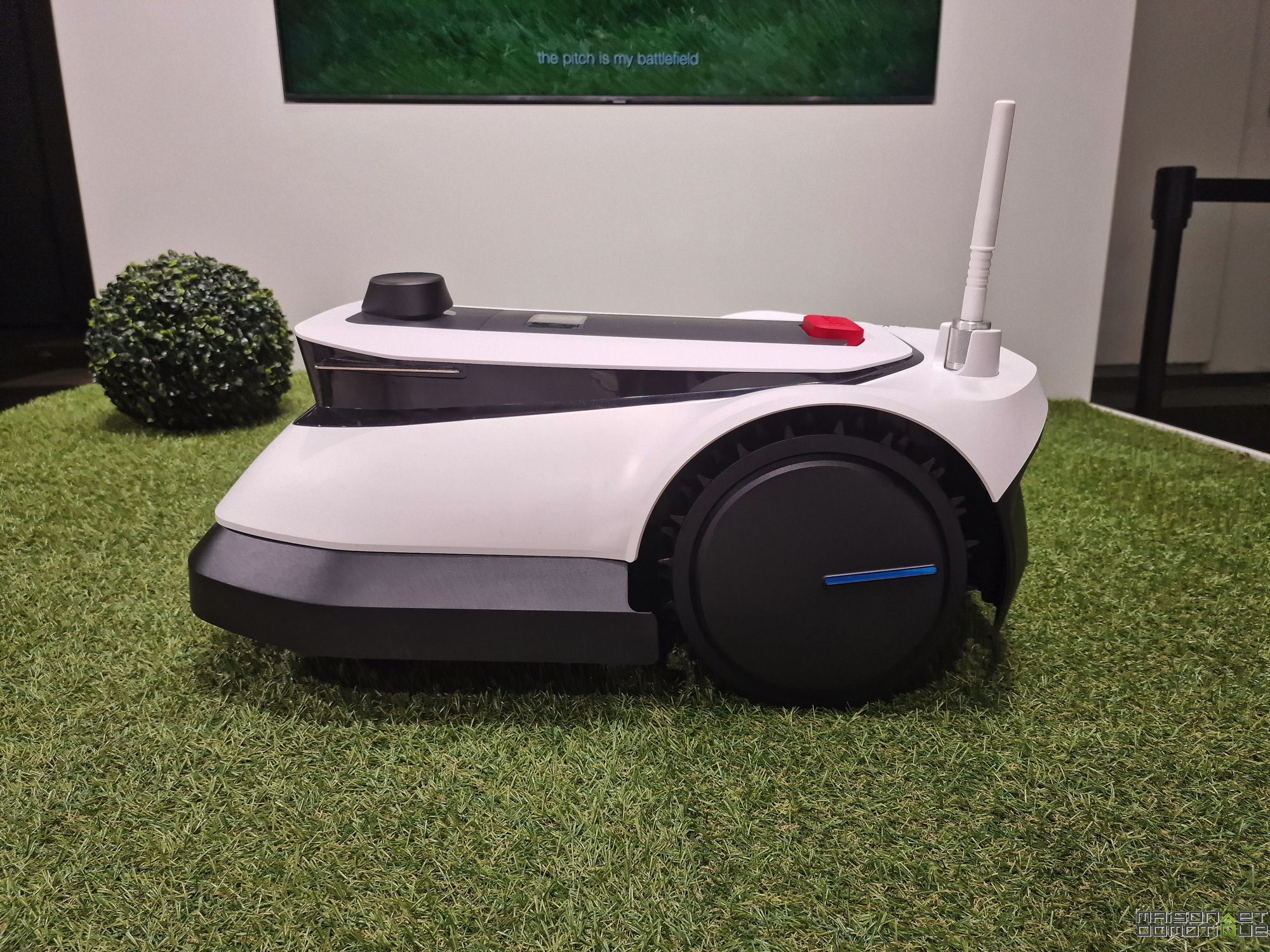 Le premier aperçu du Deebot X2 Omni d'Ecovacs : Le nouveau fleuron du robot  aspirateur laveur-ECOVACS FR